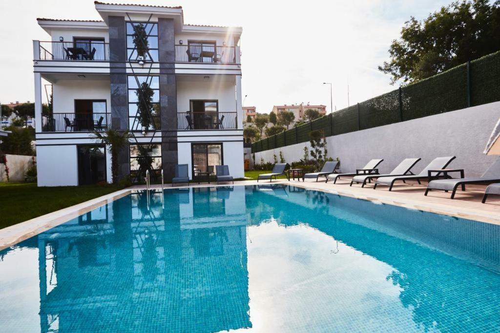 Ruwais Hotel Чешме Екстер'єр фото