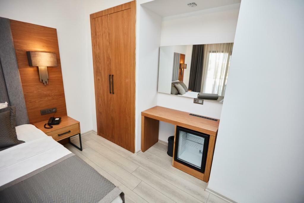 Ruwais Hotel Чешме Екстер'єр фото
